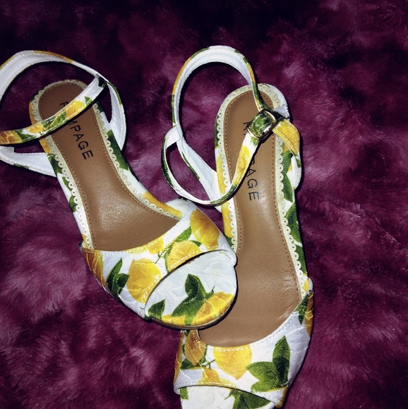 Rampage Lemon Wedge Shoes. Size 7 - Picture 2 of 4